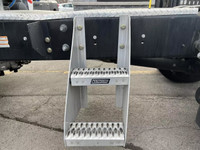 Ford f750 diesel 6.7 automatique vendu sans le flat bed possibilité de l’installer environs 15-20k$... (image 1)