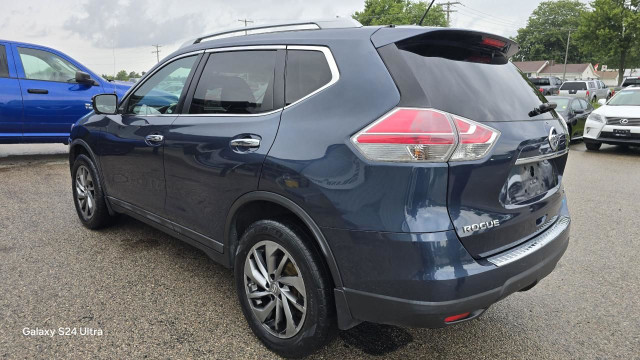 2015 Nissan Rogue SL in Cars & Trucks in London - Image 3
