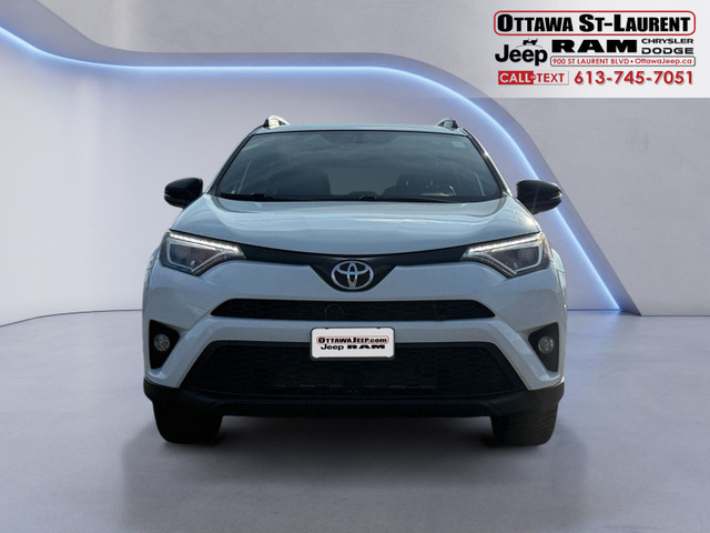 2016 Toyota RAV4 AWD SE in Cars & Trucks in Ottawa - Image 3