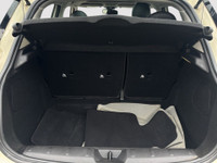 Decouvrez le plaisir de conduire a l’europeenne avec cette Mini Cooper Hardtop 2018 au design iconiq... (image 6)