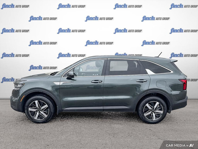2022 Kia Sorento 2.5L LX+ 7 PASSENGER | ALL WHEEL DRIVE | HEA... in Cars & Trucks in London - Image 4