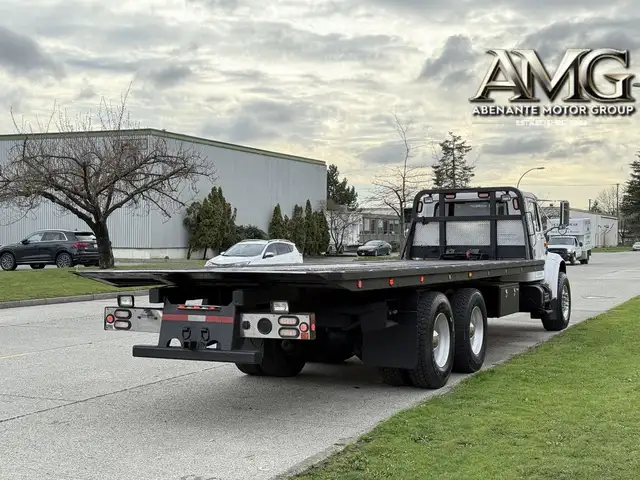 2000 International 4900 25 Foot Roll-Off Flatdeck Spicer 10 Spee in Heavy Trucks in Delta/Surrey/Langley - Image 11