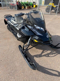 2019 Ski-Doo Renegade Adrenaline 850 E-TEC Black