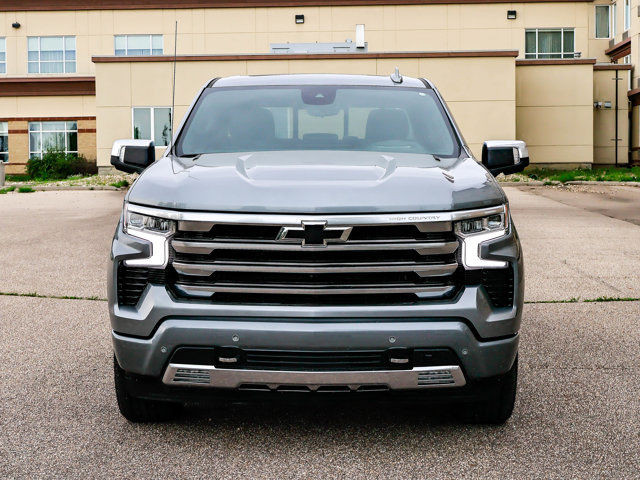 2023 Chevrolet Silverado 1500 High Country 3.0L in Cars & Trucks in Strathcona County - Image 3