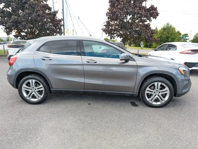 2017 Mercedes-Benz GLA 250 in Cars & Trucks in Ottawa - Image 9
