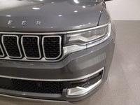 *Tow Hitch, Air Suspension, Locking/Limited Slip Differential, Lane Departure Warning, Brake Assist,... (image 4)