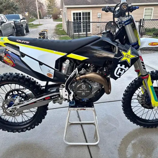 2021 HUSQVARNA FC 450-CUSTOM! in Dirt Bikes & Motocross in Delta/Surrey/Langley - Image 7
