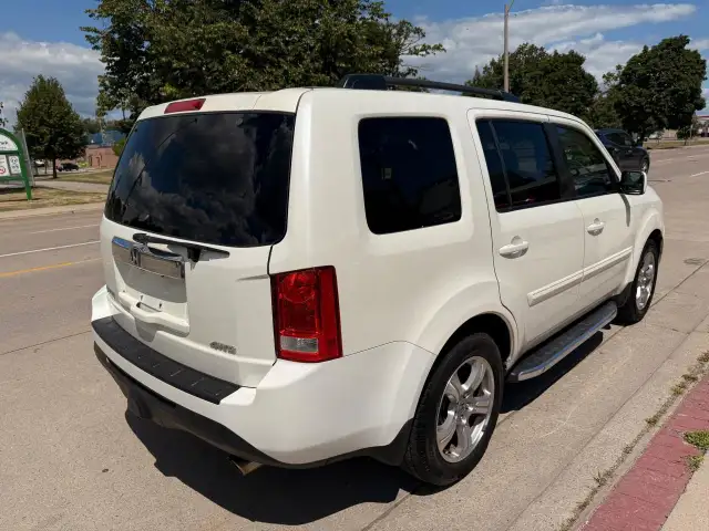 2015 Honda Pilot EX-L in Cars & Trucks in Hamilton - Image 9
