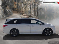 Engine: Gas V-6 3.5L L/100Km City: 12.2 L/100Km Hwy: 8.5 Safety Equipment ABS And Driveline Traction... (image 5)