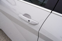 CLEAN CARFAX KEY FEATURES: ALUMINIUM ALLOY WHEELS | SUNROOF | WIRELESS APPLE CAR PLAY / ANDROID AUTO... (image 9)