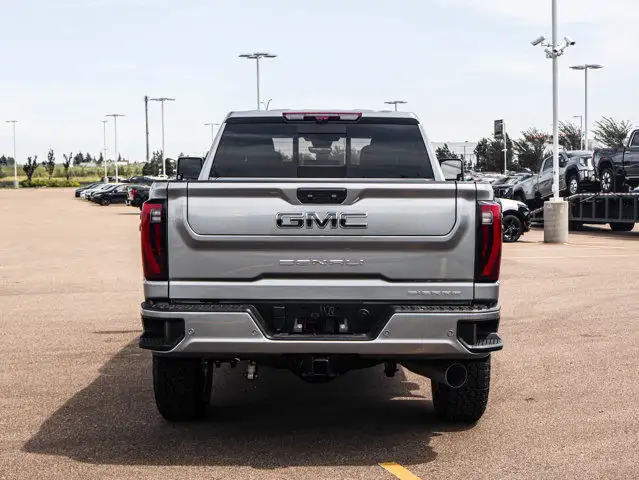 2025 GMC Sierra 3500HD Denali Ultimate dans Autos et camions dans Comté de Strathcona - Image 8