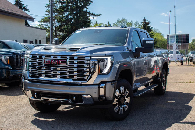 2025 GMC Sierra 3500 Denali Crew Cab in Cars & Trucks in Edmonton - Image 2
