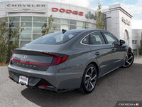This Hyundai Sonata has a powerful Intercooled Turbo Regular Unleaded I-4 1.6 L/98 engine powering t... (image 5)