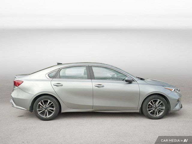 2022 Kia Forte EX | Heated Steering Wheel | Cpo | Lane Keep in Cars & Trucks in Hamilton - Image 4