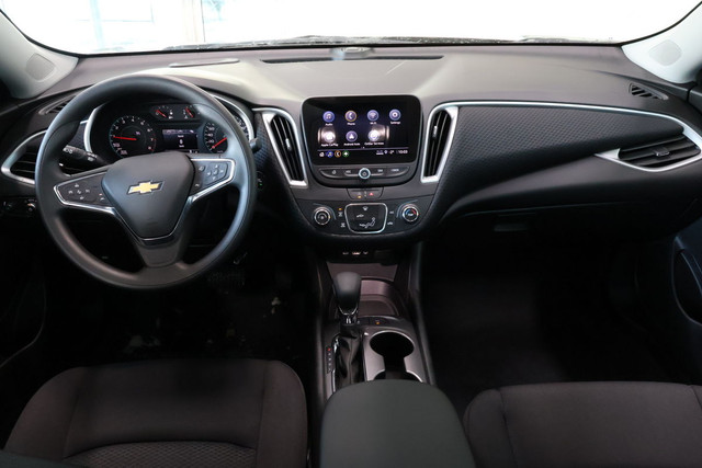 2024 Chevrolet Malibu LS in Cars & Trucks in City of Montréal - Image 3