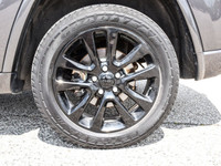 2018 Jeep Grand Cherokee 4D Sport Utility Altitude Granite Crystal Metallic Clearcoat 4WD, 180 Amp A... (image 8)