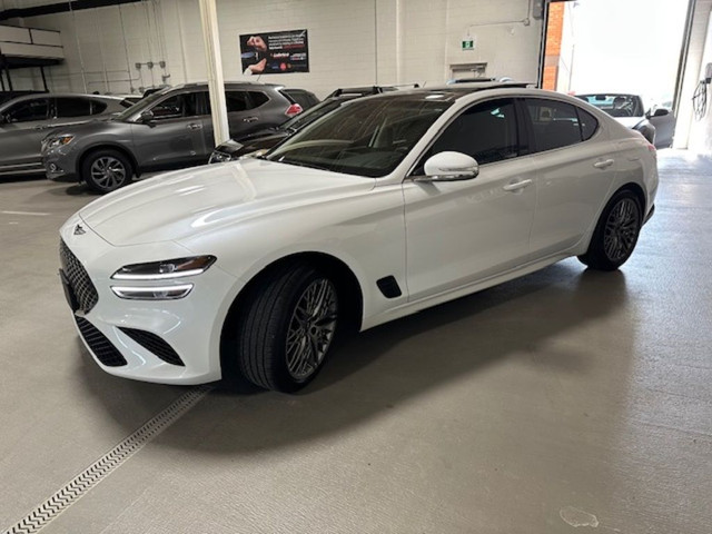 2023 Genesis G70 2.0T Advanced AWD Clean Carfax Certified Low Km in Cars & Trucks in Mississauga / Peel Region - Image 4