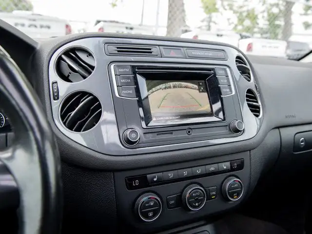 2016 Volkswagen Tiguan Highline AWD, Turbo, Pano Sunroof dans Autos et camions dans Calgary - Image 15