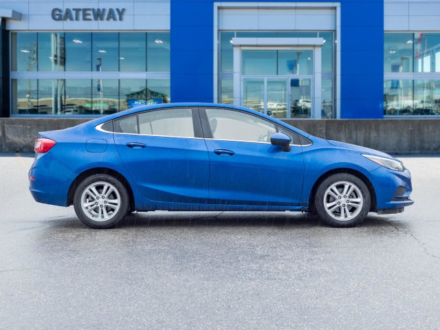 2018 Chevrolet Cruze LT Auto SUPER CLEAN, ONE OWNER CAR! in Cars & Trucks in Mississauga / Peel Region - Image 3