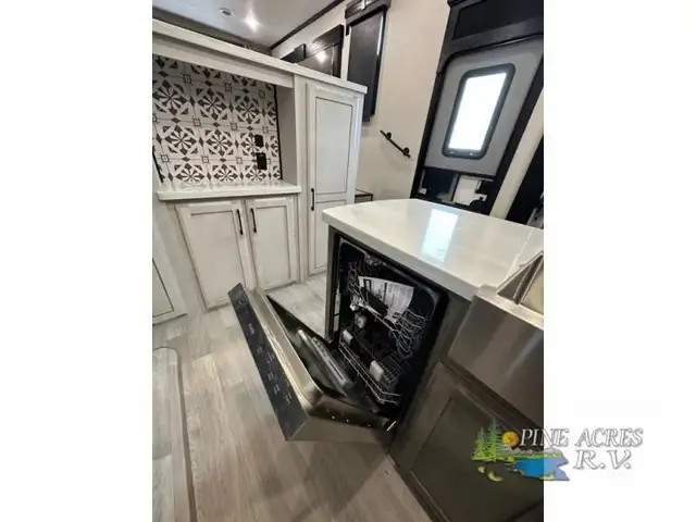 2024 KZ Durango Gold G387FLF (FRONT LIVING) in Travel Trailers & Campers in Truro - Image 40