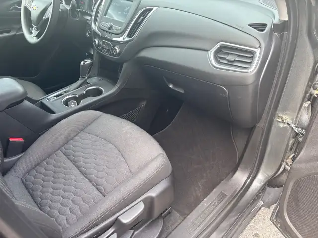 2018 Chevrolet Equinox LT LT + Heated Seats + One Owner dans Autos et camions dans Région d’Oshawa/Durham - Image 19