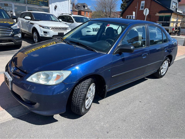 2004 Honda Civic Sdn in Cars & Trucks in Hamilton - Image 3