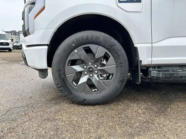 2025 Ford F-150 Lightning Flash | 312A | 4X4 | SuperCrew 145 in Cars & Trucks in Edmonton - Image 4