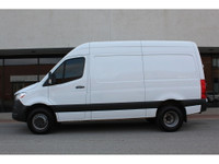 RARE FIND SPRINTER 4500 !!! 2021 MERCEDES SPRINTER 4500 - DUALLYS -- 144 - HIGH ROOF -- TOW PKG!!! 3... (image 1)