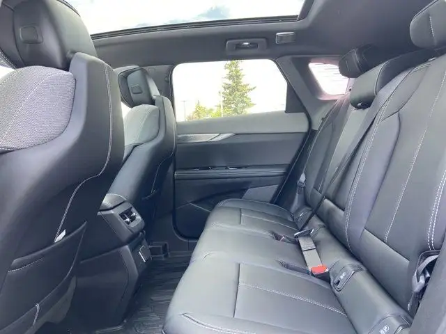 2025 Cadillac OPTIQ Luxury in Cars & Trucks in Calgary - Image 24