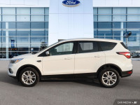 Discover the perfect blend of versatility and comfort with this 2018 Ford Escape SE 4WD! This low-mi... (image 3)