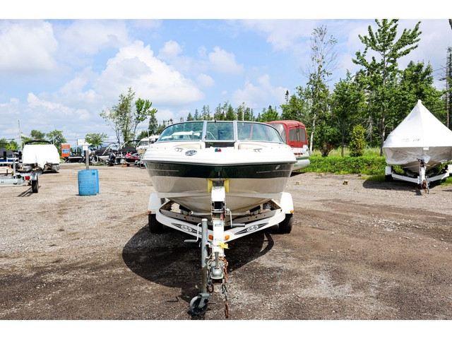  2004 Sea Ray 180 Sport in Powerboats & Motorboats in Rimouski / Bas-St-Laurent - Image 4