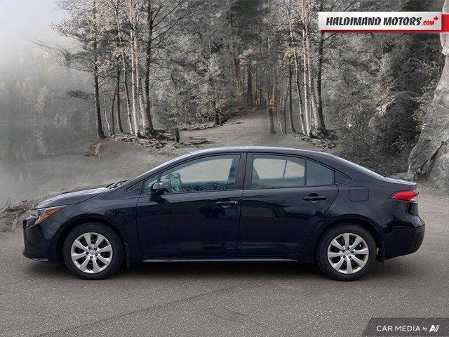 2020 Toyota Corolla LE in Cars & Trucks in Hamilton - Image 2