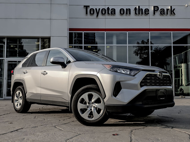 2022 Toyota RAV4 LE AWD in Cars & Trucks in City of Toronto - Image 2