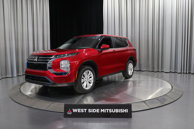 2025 Mitsubishi Outlander ES in Cars & Trucks in Edmonton - Image 3