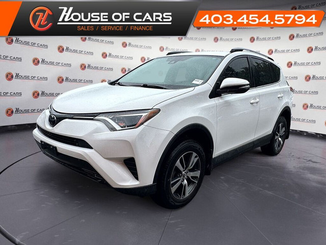 2018 Toyota RAV4 LE in Cars & Trucks in Calgary