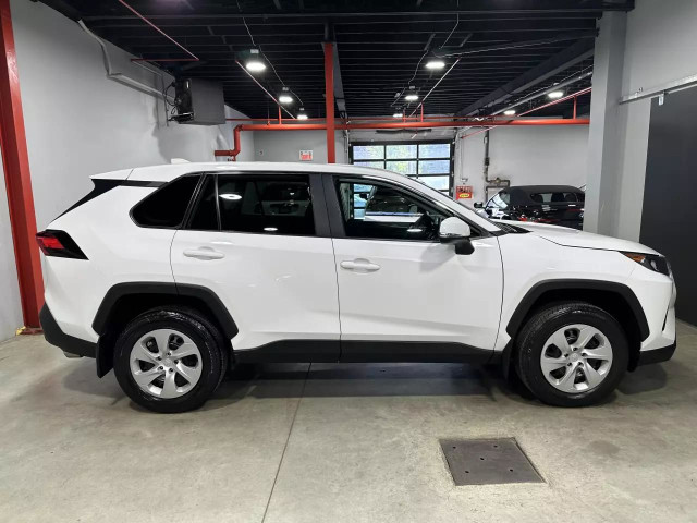 2023 TOYOTA RAV4 LE AWD AUTOMATIQUE - CAMERA DE RECUL - BIEN EQU in Cars & Trucks in City of Montréal - Image 4