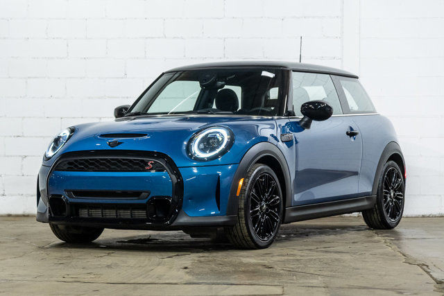 2024 MINI 3 Door Cooper S | Premium | Accès confort | Toit in Cars & Trucks in City of Montréal - Image 3