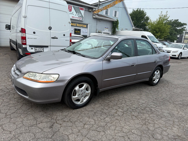2000 Honda Accord EX Auto w/Leather in Cars & Trucks in Hamilton - Image 2