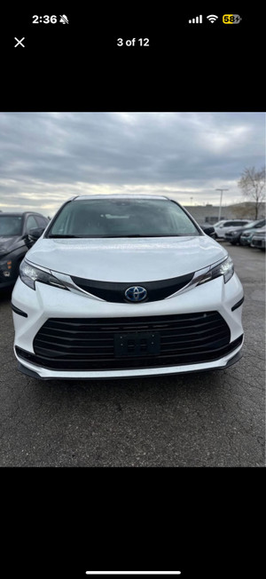 2024 Toyota Sienna LE