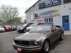 2005 Ford Mustang LEATHER-GET READY FOR SUMMER