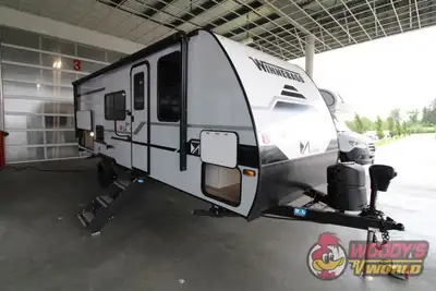 MVSA #40458 ALL TYPES OF CREDIT ACCEPTED Specifications and Features: Length (ft): 26'7 Width (ft):...