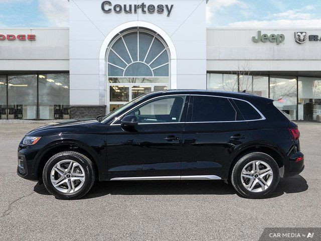 2023 Audi Q5 Komfort | AWD | Heated Front Seats in Cars & Trucks in Calgary - Image 3