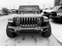 This Jeep Gladiator has a strong ERC 3.6L Pentastar(TM) VVT V6 engine w/ESS engine powering this Aut... (image 7)