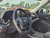 Check out this certified 2023 Toyota Highlander Hybrid XLE Bronze Edition | Adaptive Cruise | Sunroo... (image 1)