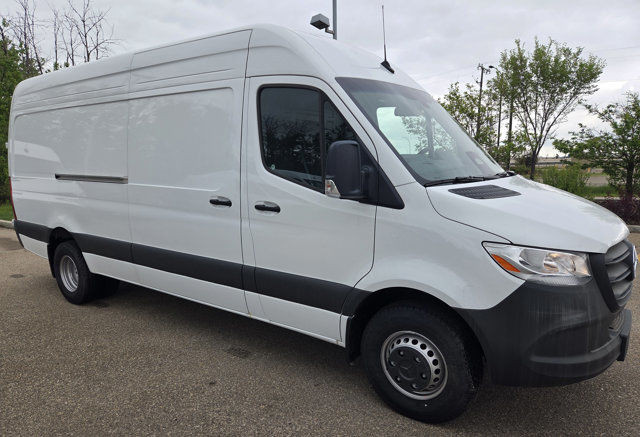 2025 Mercedes-Benz Sprinter Cargo Van 3500XD High Roof I4 in Cars & Trucks in Edmonton - Image 3