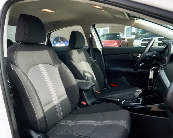 2022 Kia Forte EX | Charging Pad | Apple CarPlay | Heated Wheel in Cars & Trucks in Edmonton - Image 21