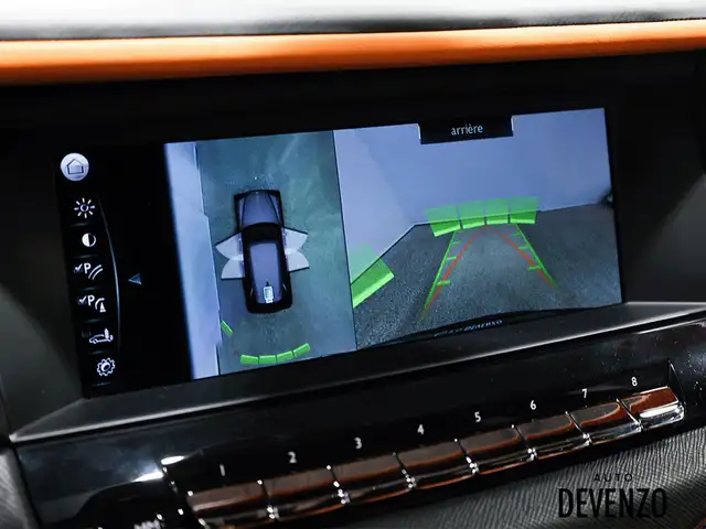 2022 Rolls-Royce Cullinan Black Badge / Mandarin Interior / Shoo in Cars & Trucks in Laval / North Shore - Image 24