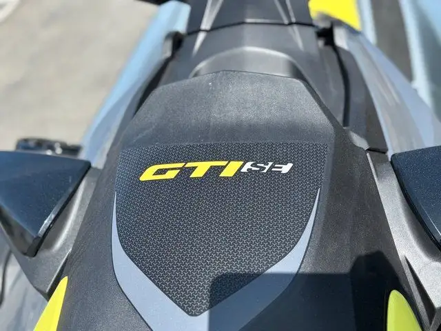 2022 SEA-DOO GTI SE 130 IBR WITH AUDIO-GRAY! in Personal Watercraft in Saskatoon - Image 5