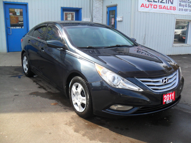 2011 Hyundai Sonata GL|6 SPEED|CERTIFIED|MUST SEE in Cars & Trucks in Kitchener / Waterloo - Image 2