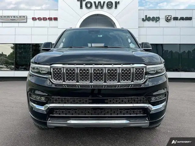 2023 Jeep Grand Wagoneer L Series II | Vented 1st and 2nd Row dans Autos et camions dans Calgary - Image 11